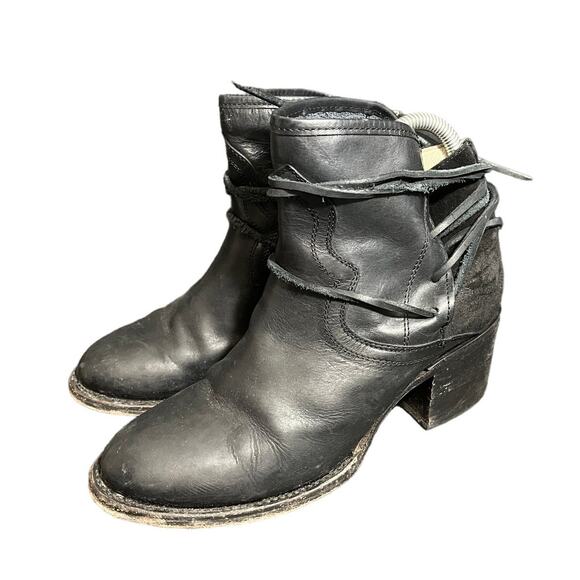 Freebird by‎ Steven Women's Casey Black Leather Ankle Boots Booties Size 8